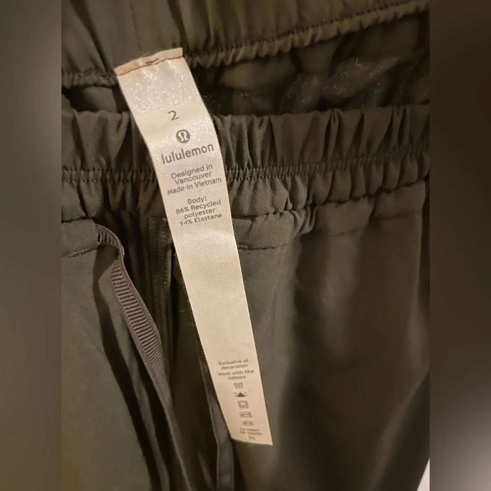 Lululemon Keep It Classic Crop 23” - Picture 5 of 8